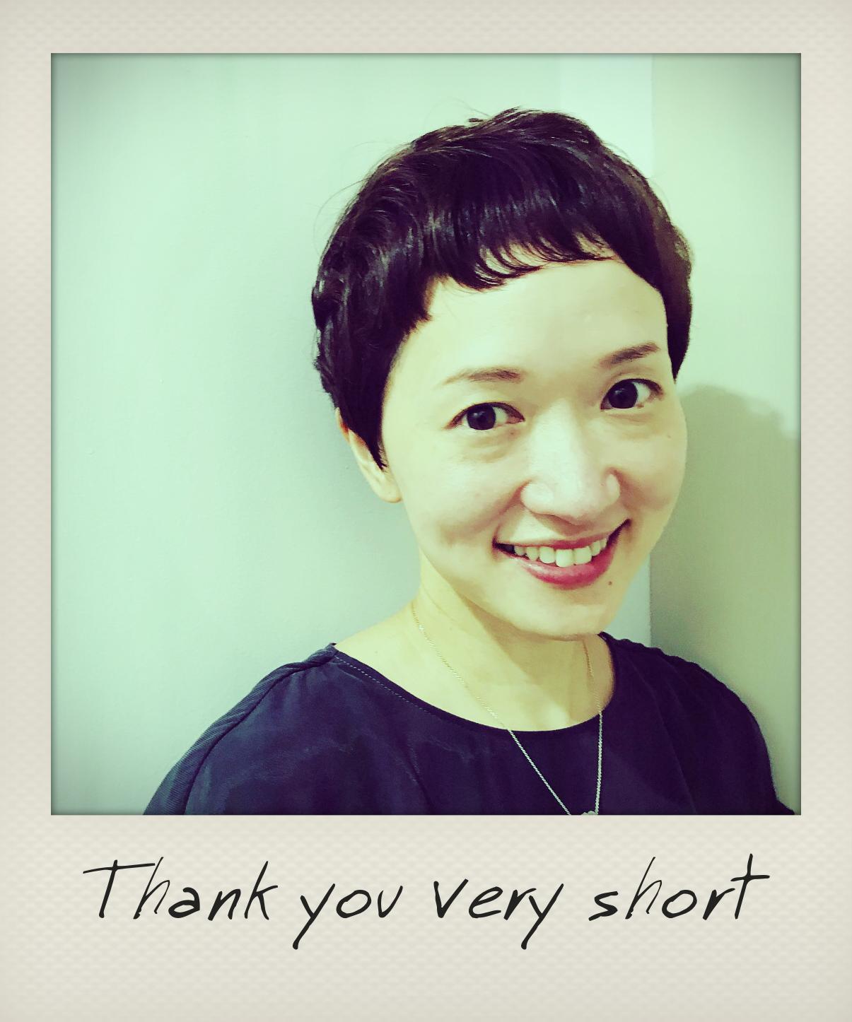 女性らしいショートカットくせ毛を活かして楽チンスタイリング